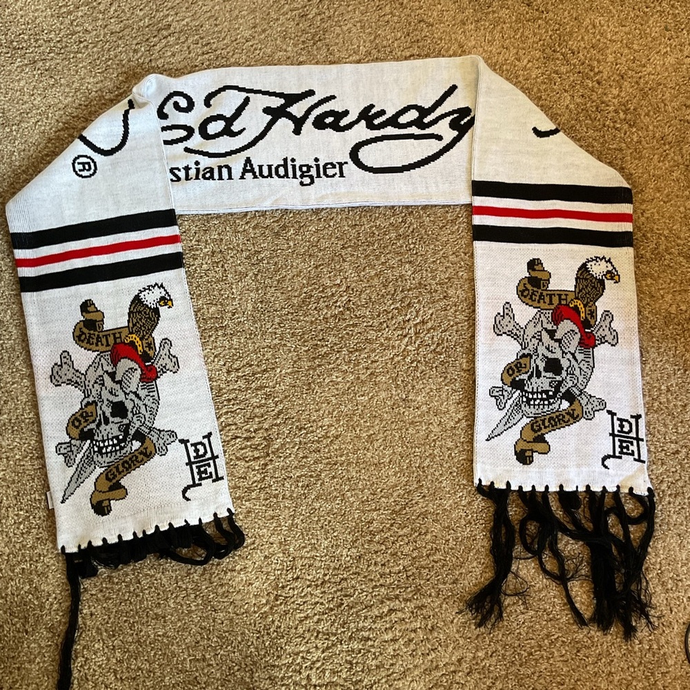 Ed Hardy Christian Audigier White Scarf Death or Glory Skull Graphic Fringe - Picture 4 of 6